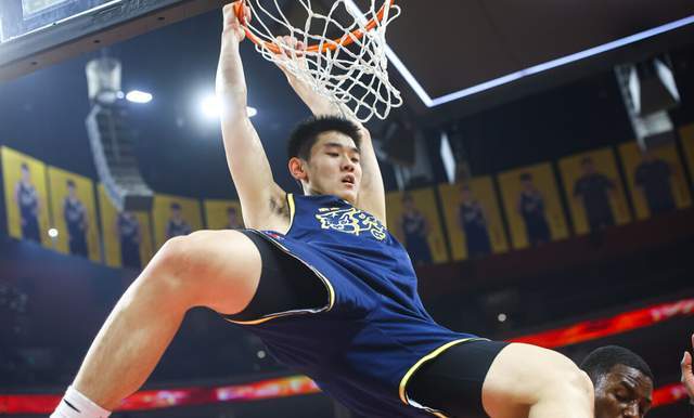 九游娱乐-8投砍22分8板！广东19岁小将打出CBA生涯最佳一战，感谢杜锋信任